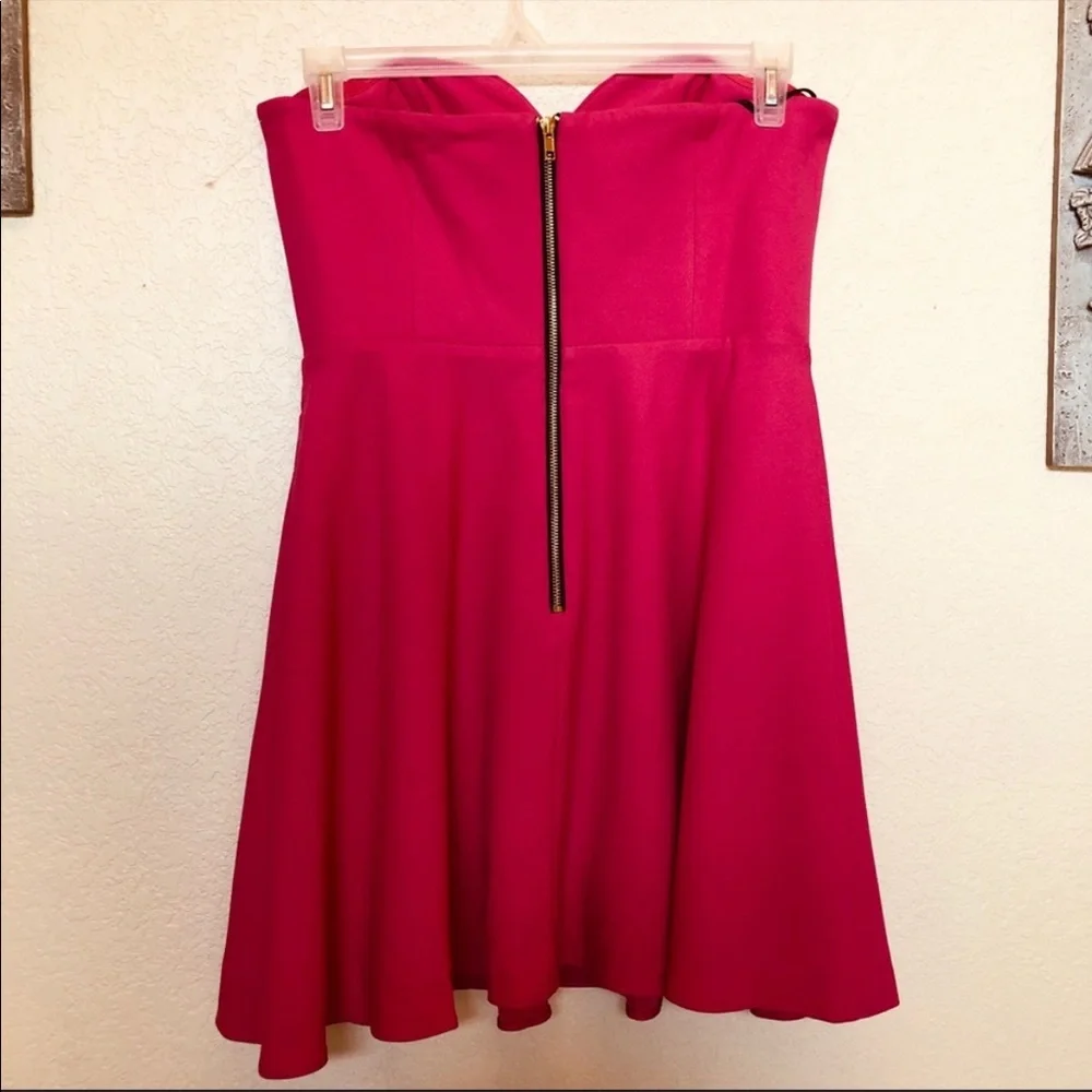 NBD NAVEN TWINS Disclosure Dress in Fuschia - Picture 4 of 7